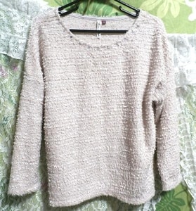 淡い薄ピンク色ダイヤ風宝飾付き セーター ニット トップス Light thin pink sweater knit tops